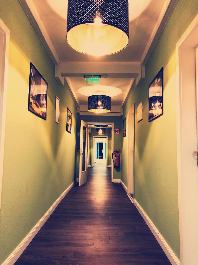 Sezer B&A Ug Bed & Breakfast - Berlin — Photos 2